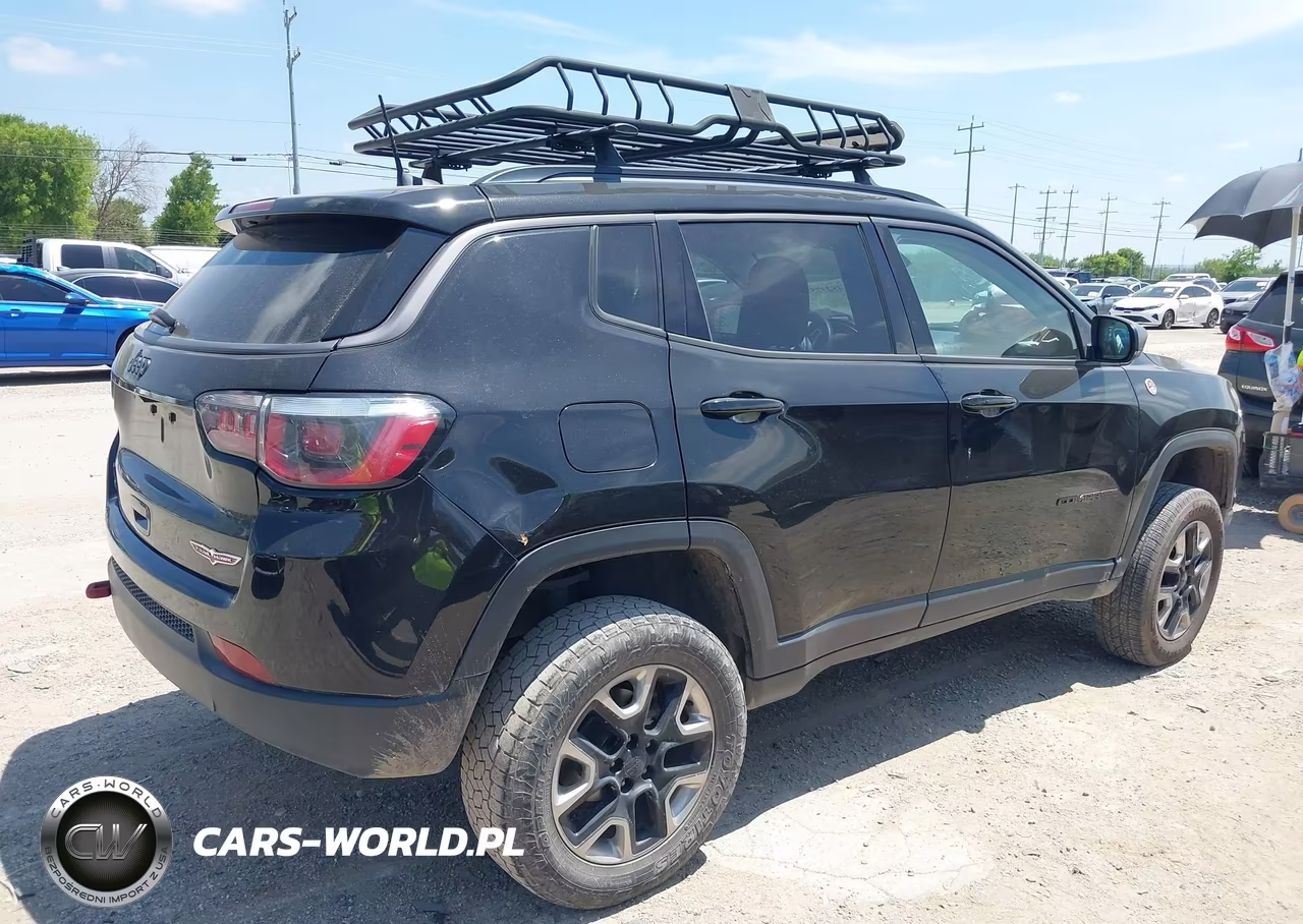 2018 Jeep Compass Trailhawk 4X4 VIN:3C4NJDDB4JT324143 - 4