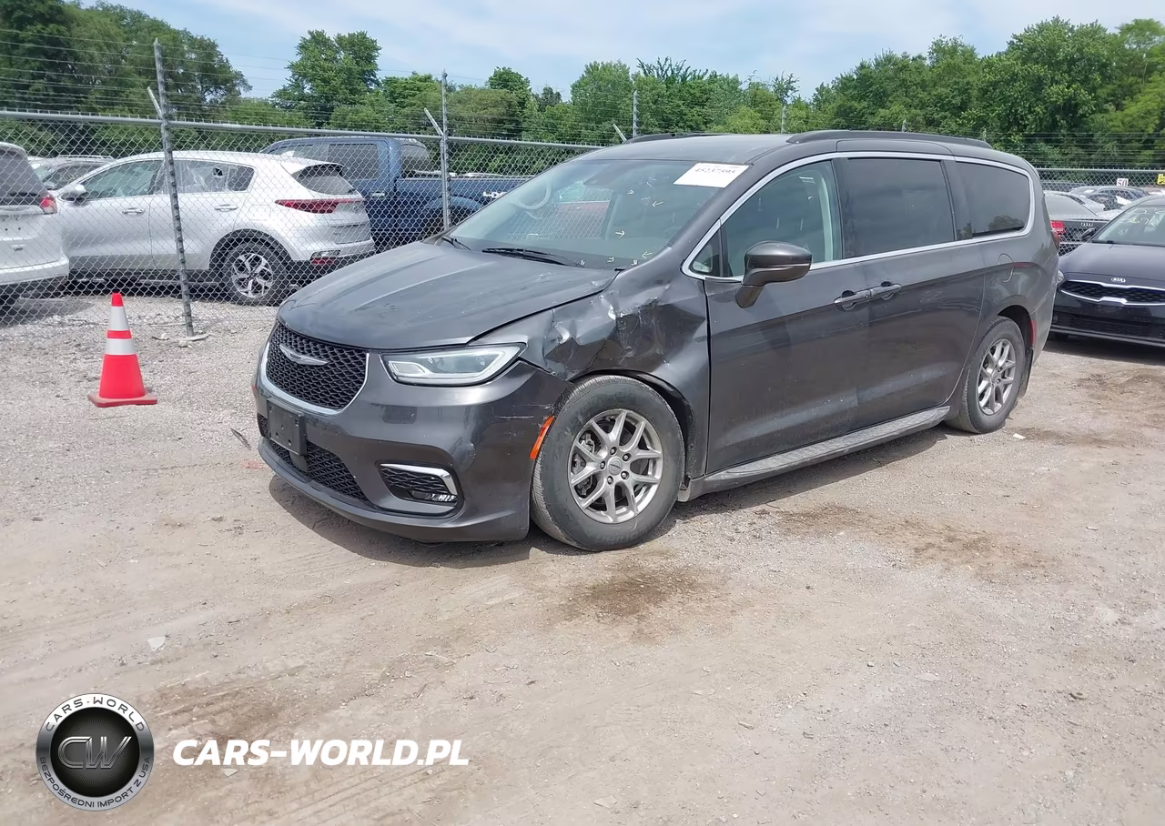 2021 Chrysler Pacifica Touring VIN:2C4RC1FG9MR527152 - 2