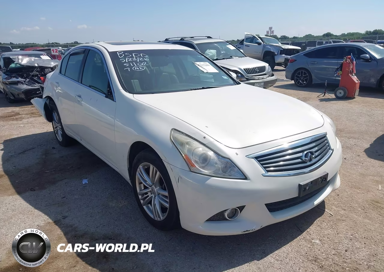 2015 Infiniti Q40