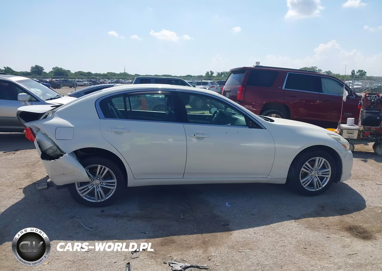 2015 Infiniti Q40 VIN:JN1CV6AR2FM651102 - 13