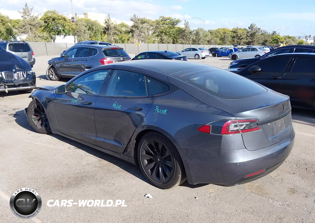 2020 Tesla Model S Long Range Dual Motor All-Wheel Drive-Long Range Plus Dual Motor All-Wheel Drive VIN:5YJSA1E20LF381926 - 3