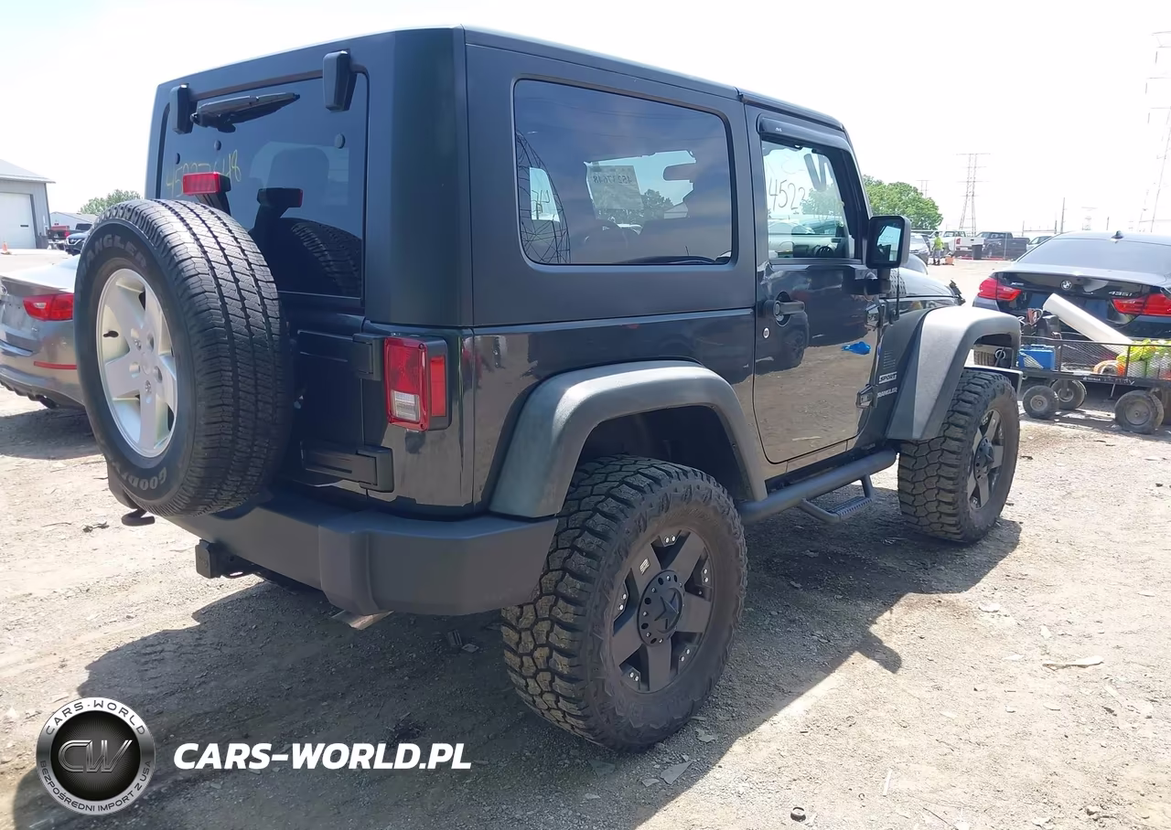 2010 Jeep Wrangler Sport VIN:1J4AA2D10AL135098 - 4