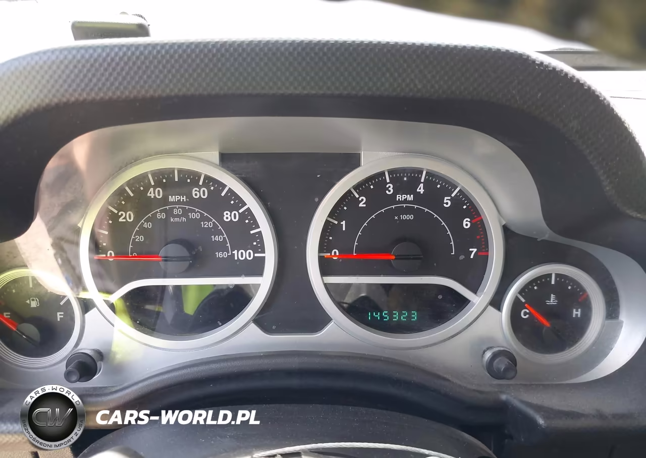 2010 Jeep Wrangler Sport VIN:1J4AA2D10AL135098 - 7