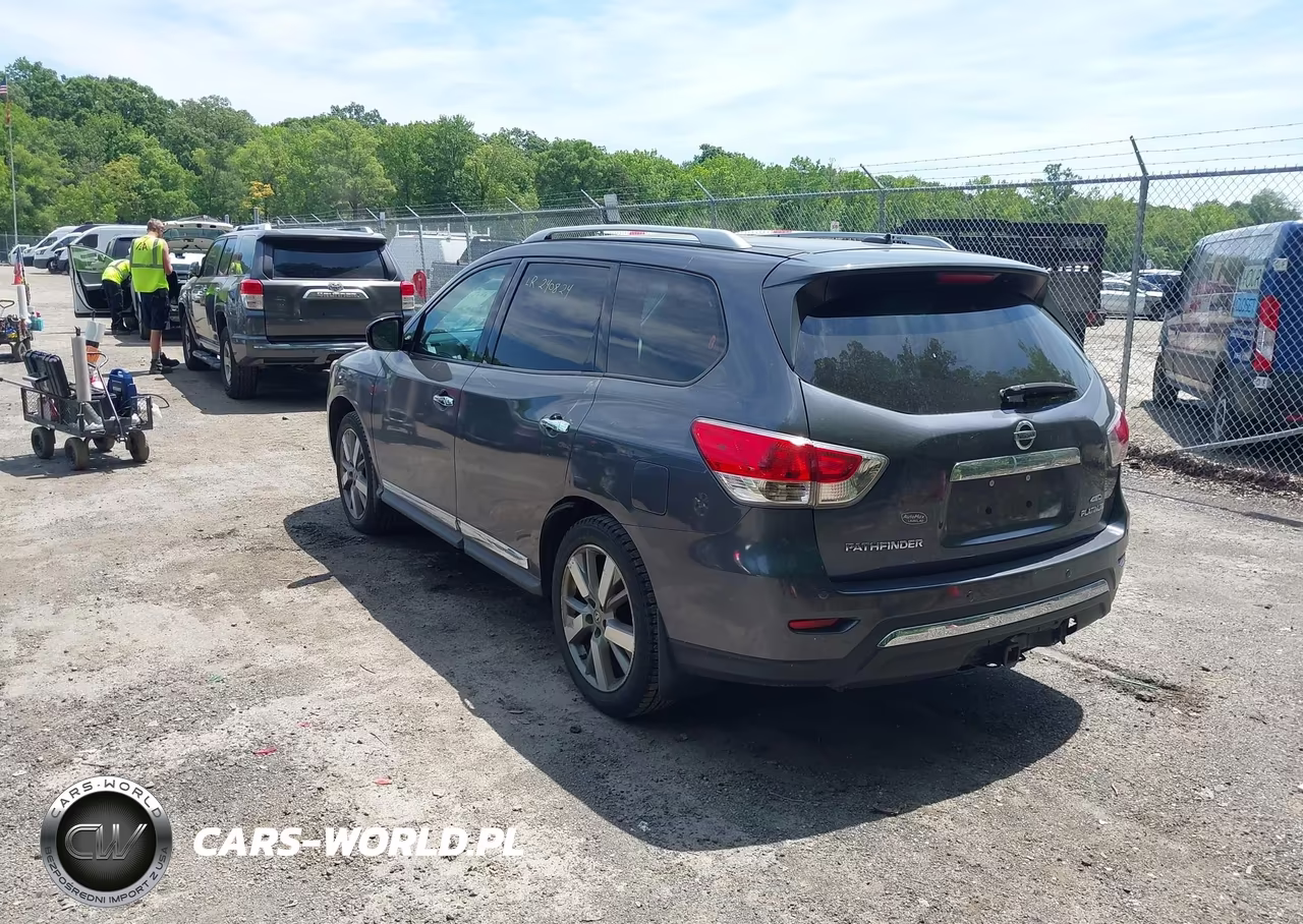 2014 Nissan Pathfinder Platinum VIN:5N1AR2MMXEC624523 - 3