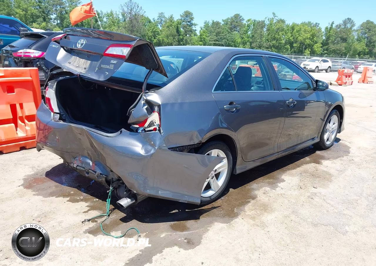 2014 Toyota Camry Se VIN:4T1BF1FK6EU816437 - 4