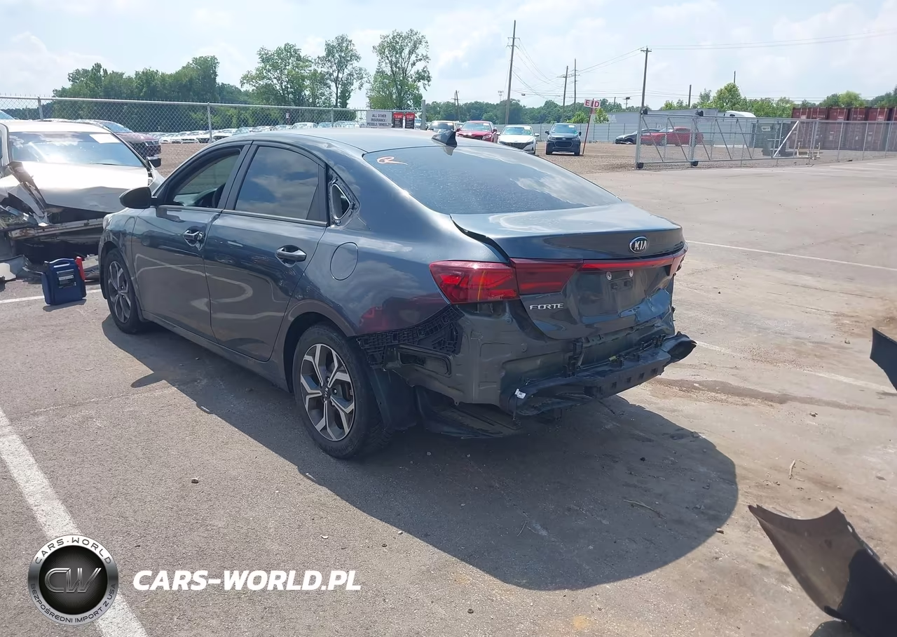 2021 Kia Forte Lxs VIN:3KPF24AD7ME346573 - 3