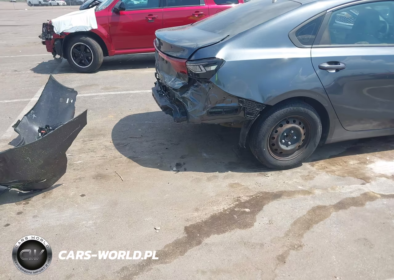 2021 Kia Forte Lxs VIN:3KPF24AD7ME346573 - 4