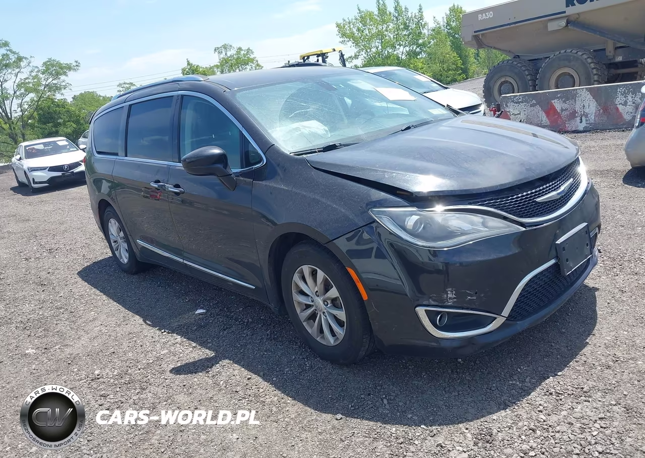 2019 Chrysler Pacifica Touring L – zdjęcie 1 z 16