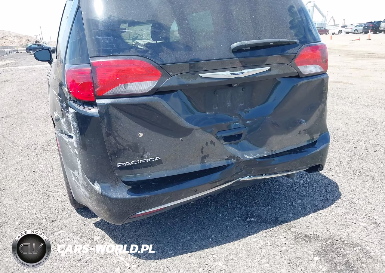 2019 Chrysler Pacifica Touring L VIN:2C4RC1BG0KR577344 - 6