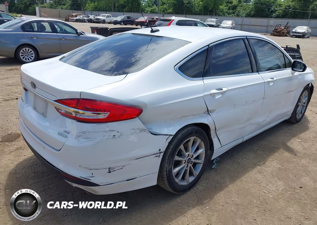 2017 Ford Fusion Se VIN:3FA6P0HD8HR230769 - 4
