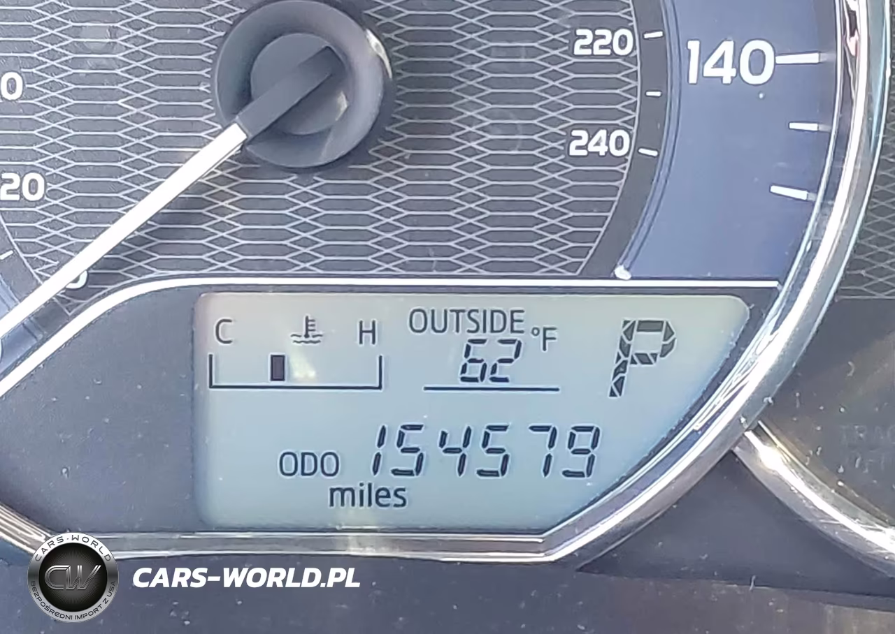 2015 Toyota Corolla Le Plus VIN:2T1BURHEXFC330227 - 15