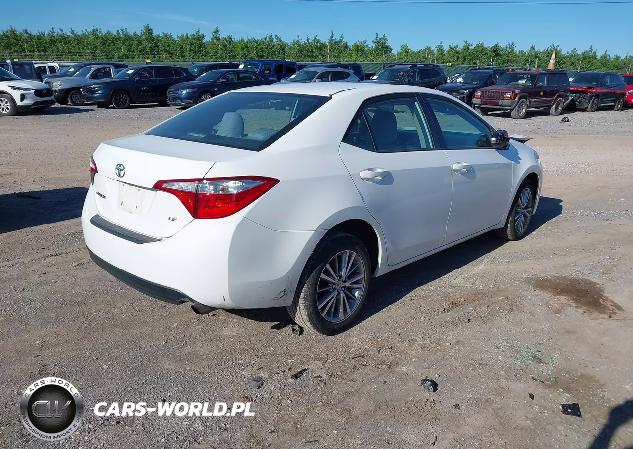 2015 Toyota Corolla Le Plus VIN:2T1BURHEXFC330227 - 4