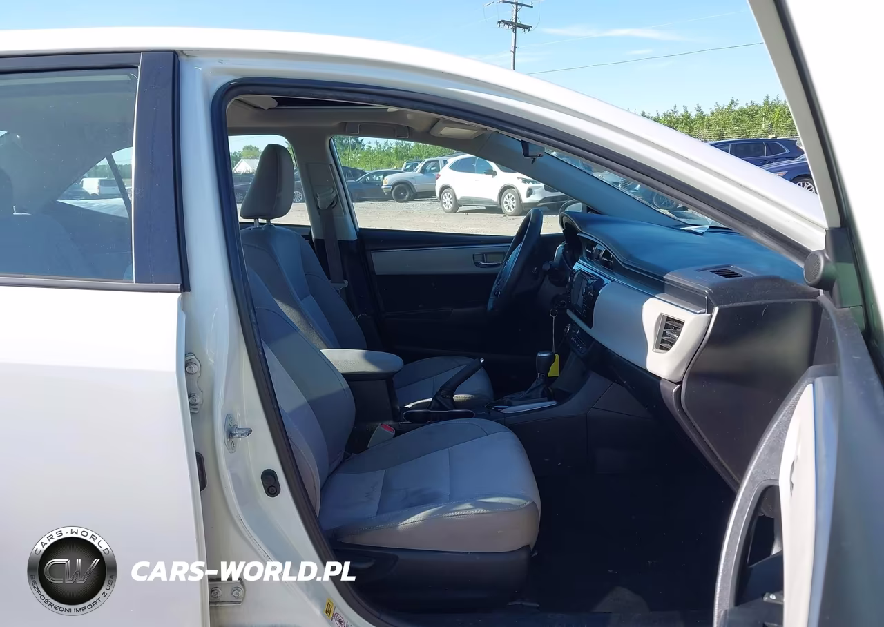 2015 Toyota Corolla Le Plus VIN:2T1BURHEXFC330227 - 5
