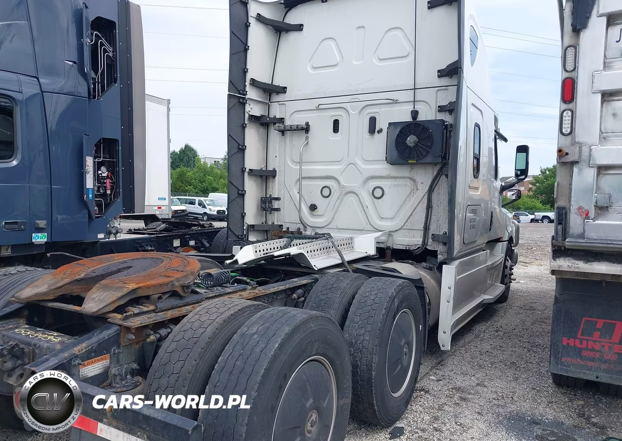 2021 Freightliner New Cascadia 126 VIN:1FUJHHDR0MLML5070 - 4