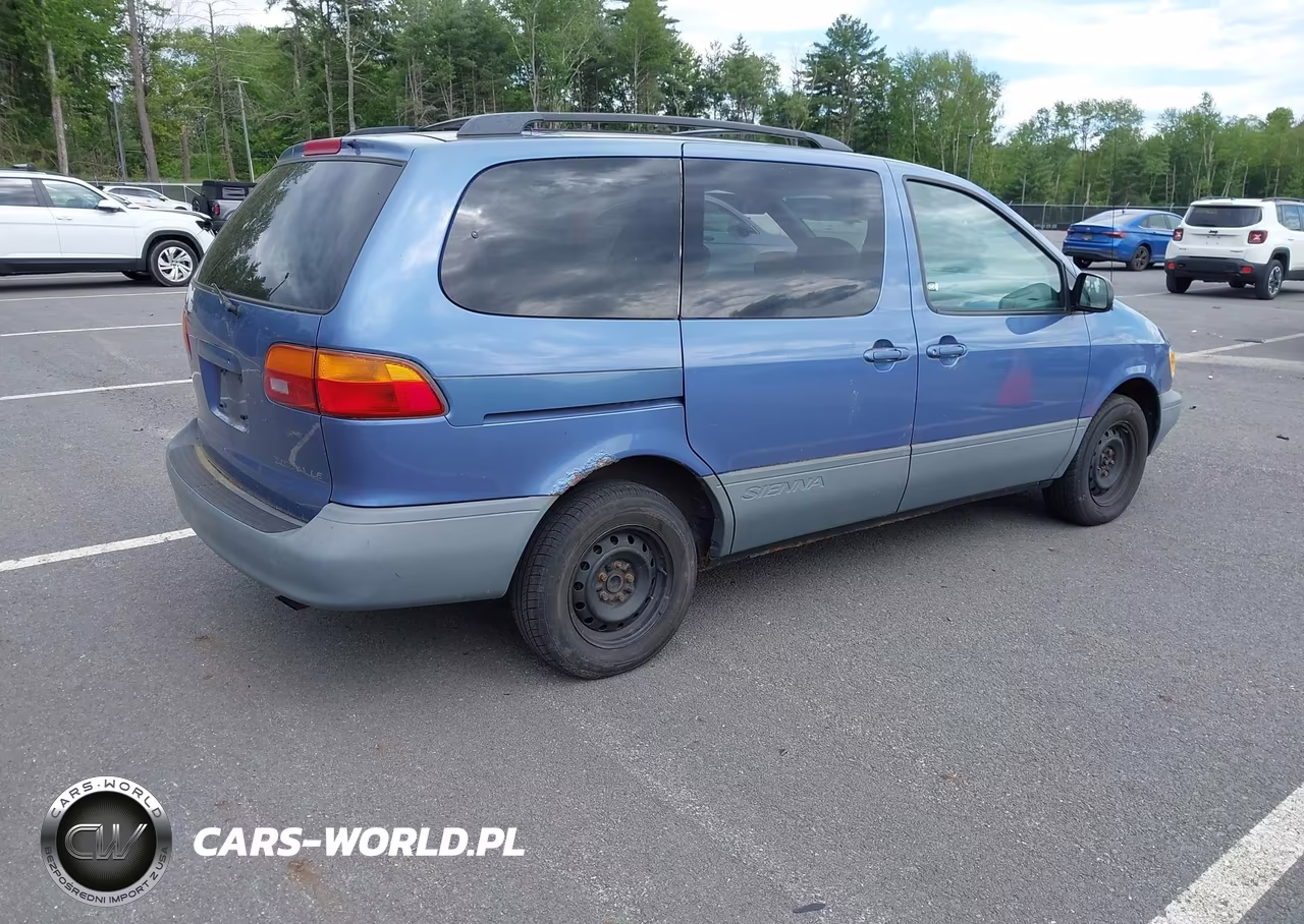 2000 Toyota Sienna Le VIN:4T3ZF13C3YU222119 - 4