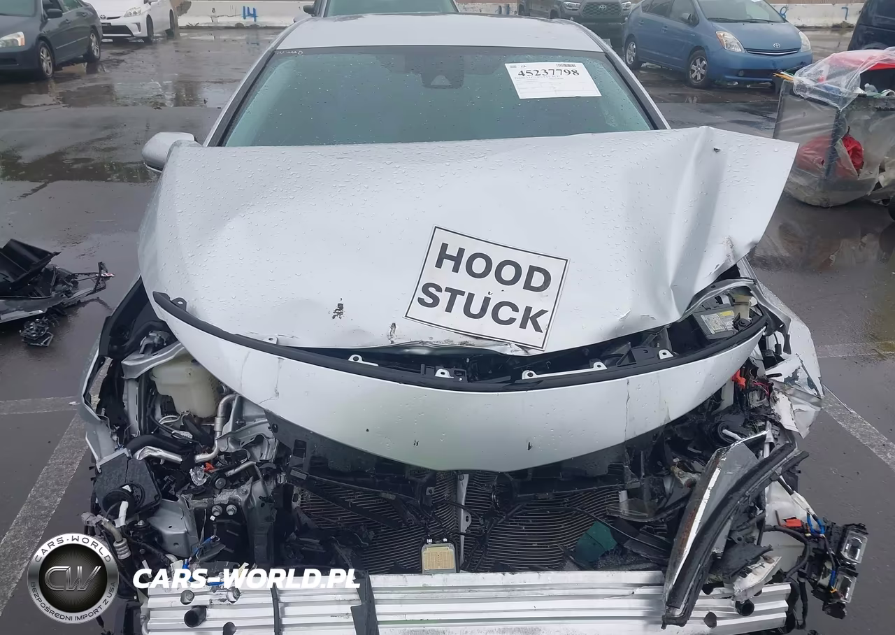 2017 Toyota Prius Prime Premium VIN:JTDKARFP6H3034145 - 10