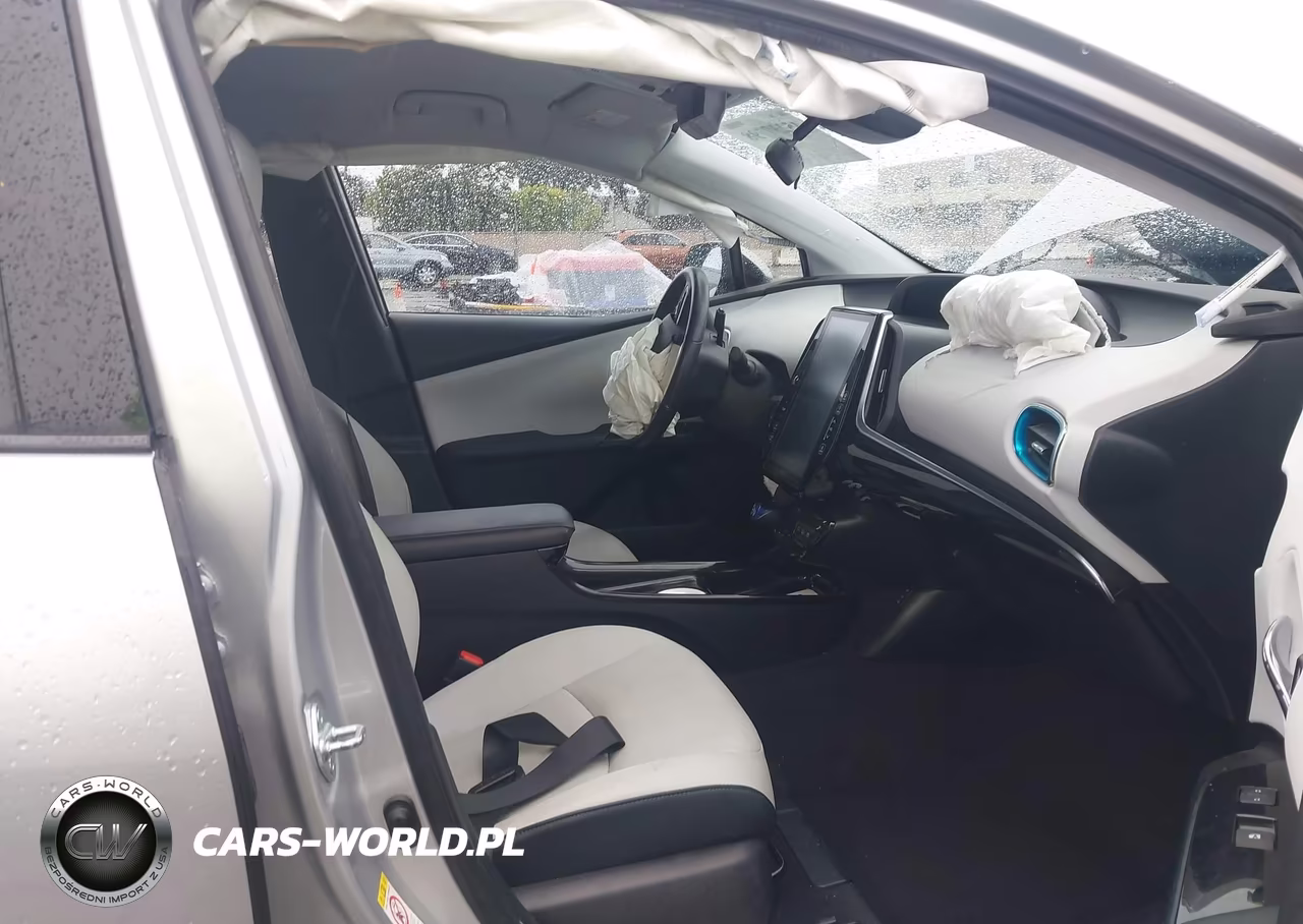 2017 Toyota Prius Prime Premium VIN:JTDKARFP6H3034145 - 5