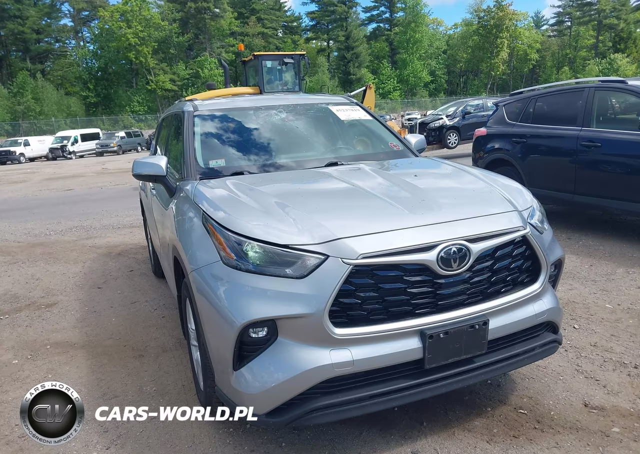 2022 Toyota Highlander Le VIN:5TDBZRBH1NS573306 - 12