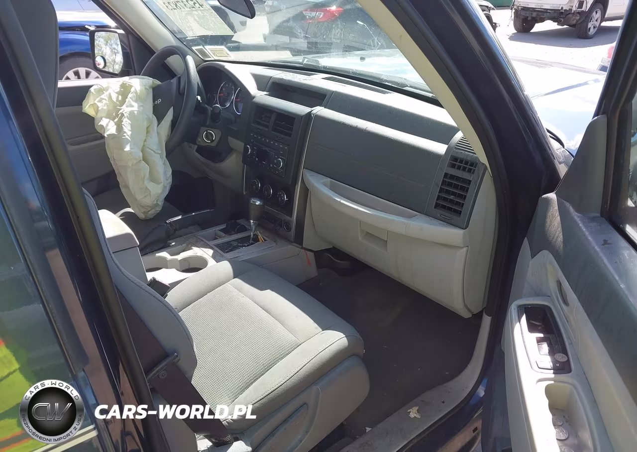 2008 Jeep Liberty Sport VIN:1J8GN28K78W108280 - 5