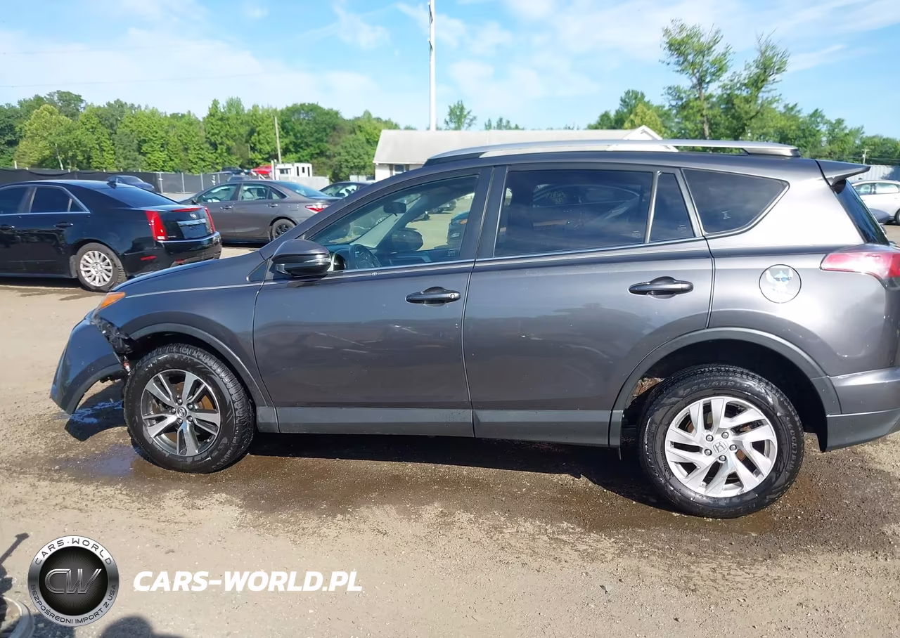 2017 Toyota Rav4 Xle VIN:JTMWFREV8HJ700209 - 14