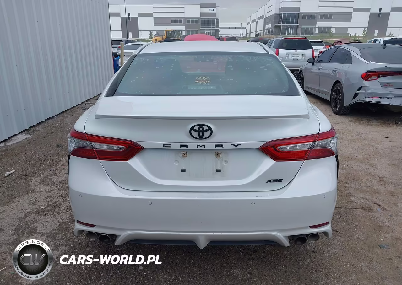 2018 Toyota Camry Xse VIN:4T1B61HK6JU123178 - 16