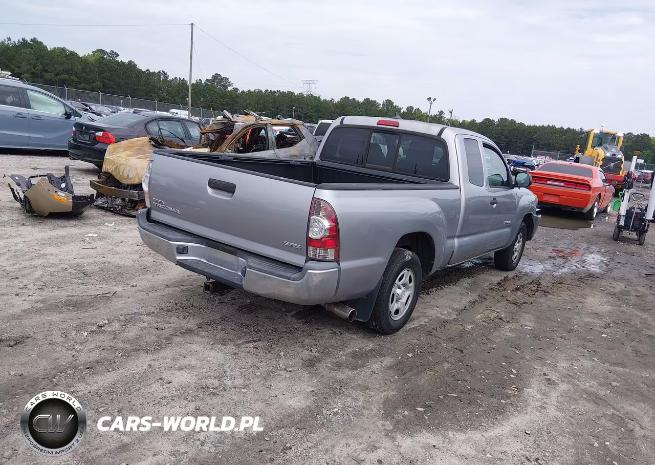 2014 Toyota Tacoma VIN:5TFTX4CN4EX036571 - 4