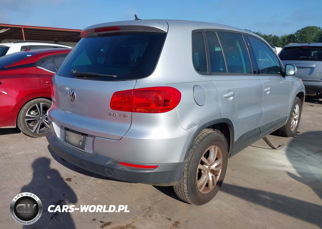 2012 Volkswagen Tiguan Le VIN:WVGAV7AX9CW560817 - 4