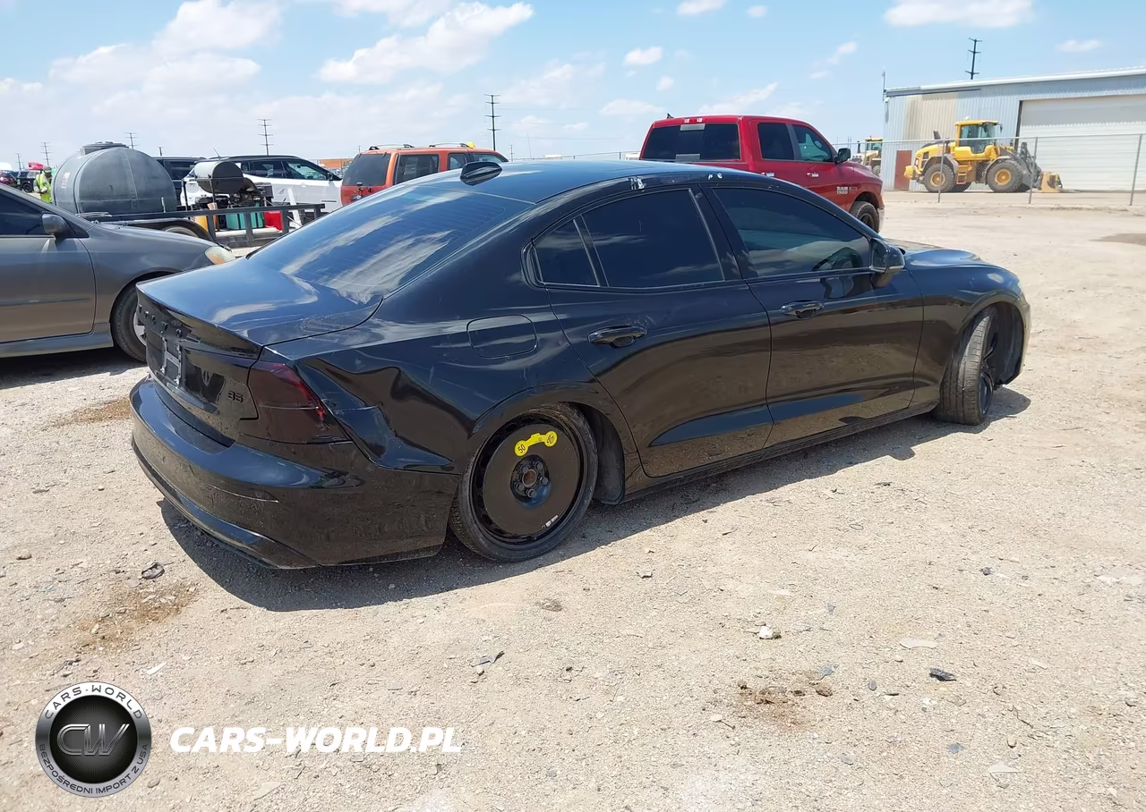 2024 Volvo S60 B5 Plus Black Edition VIN:7JRL12FH4RG282958 - 4