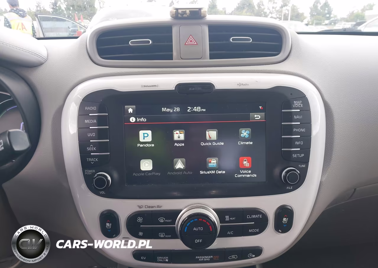 2016 Kia Soul Ev + VIN:KNDJX3AE1G7007486 - 18