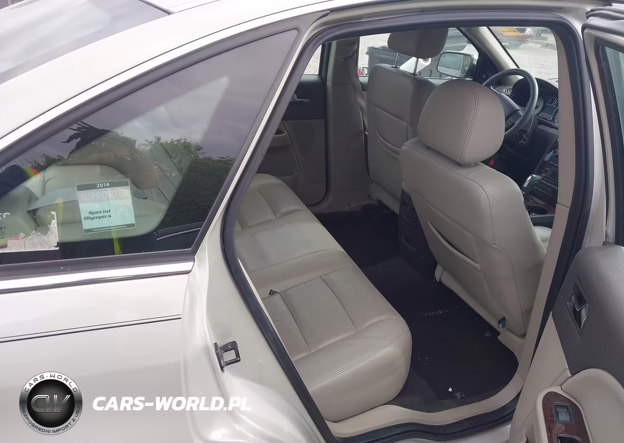 2008 Ford Taurus Limited VIN:1FAHP25W58G118559 - 8