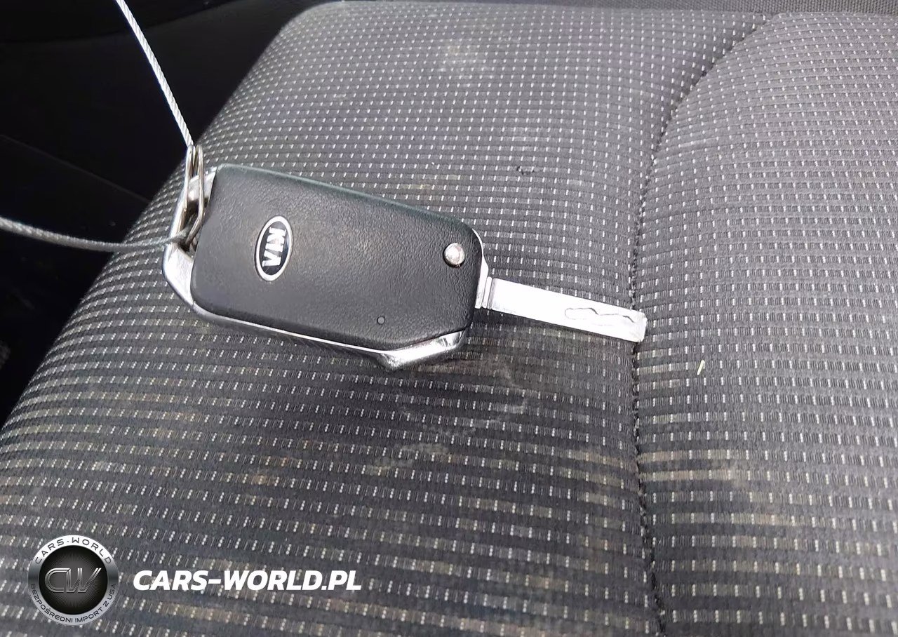 2019 Kia Forte Lxs VIN:3KPF24AD1KE063440 - 11