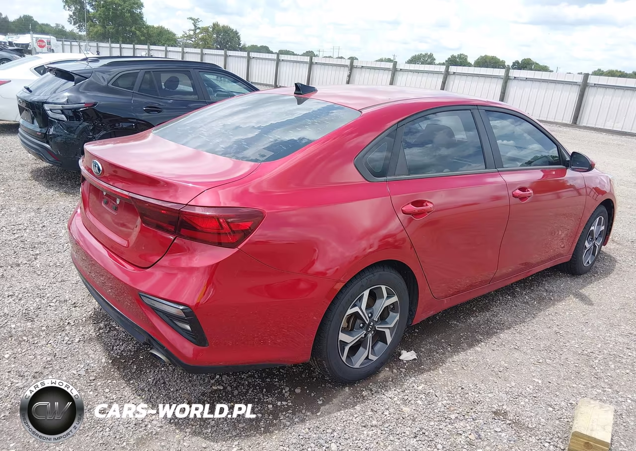 2019 Kia Forte Lxs VIN:3KPF24AD1KE063440 - 4