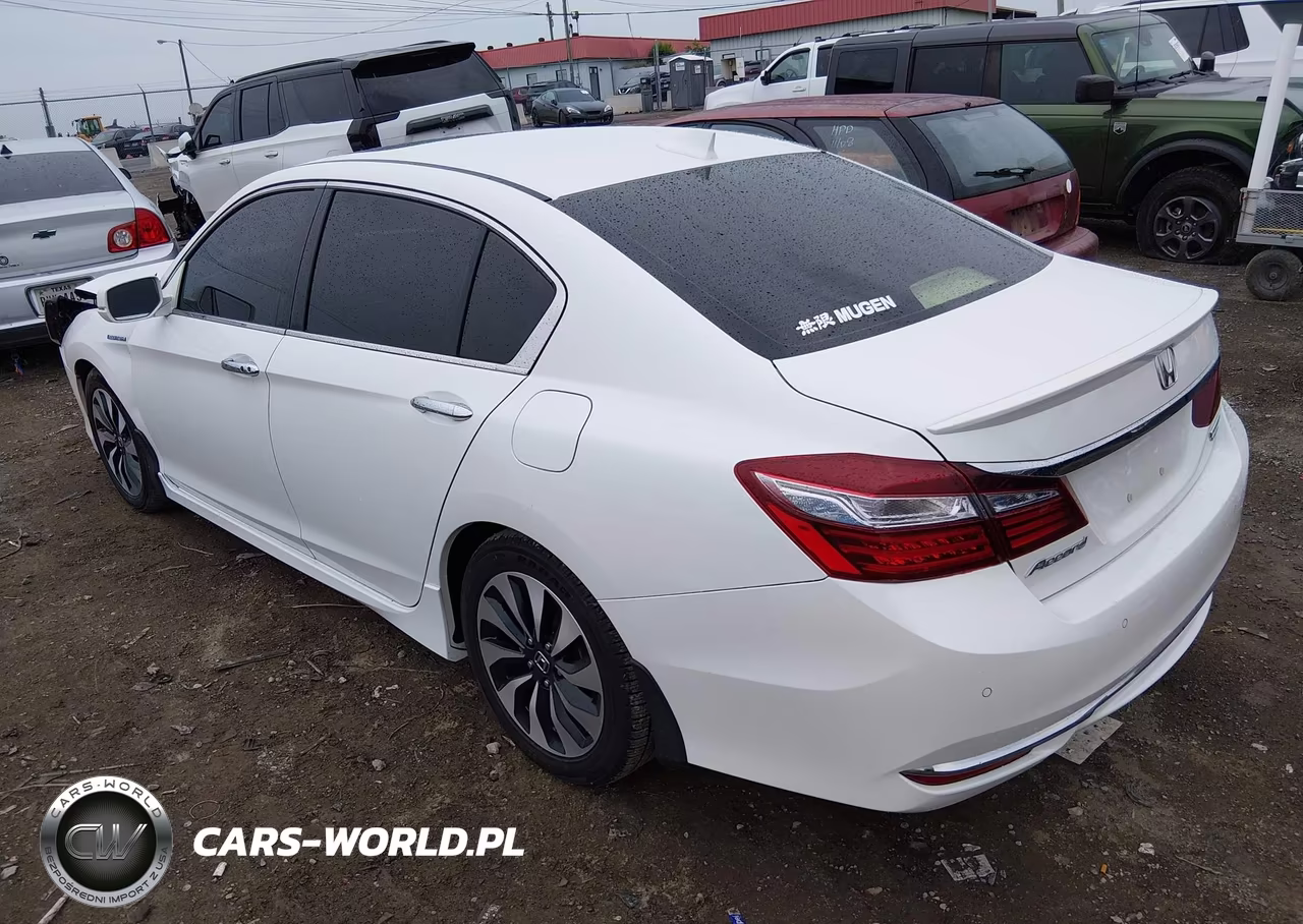 2017 Honda Accord Hybrid Touring VIN:JHMCR6F77HC031426 - 3