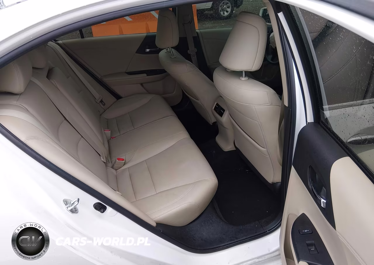 2017 Honda Accord Hybrid Touring VIN:JHMCR6F77HC031426 - 8