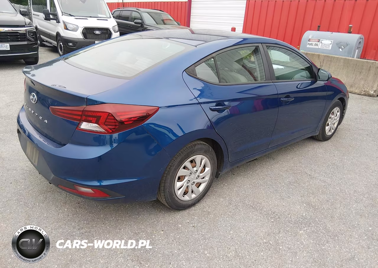 2019 Hyundai Elantra Se VIN:5NPD74LF8KH489418 - 4