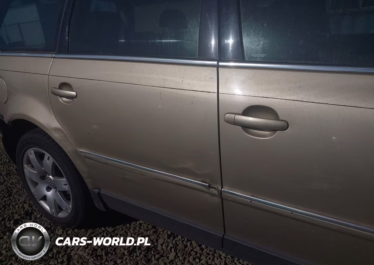 2002 Volkswagen Passat Glx VIN:WVWYH63B02E196622 - 15