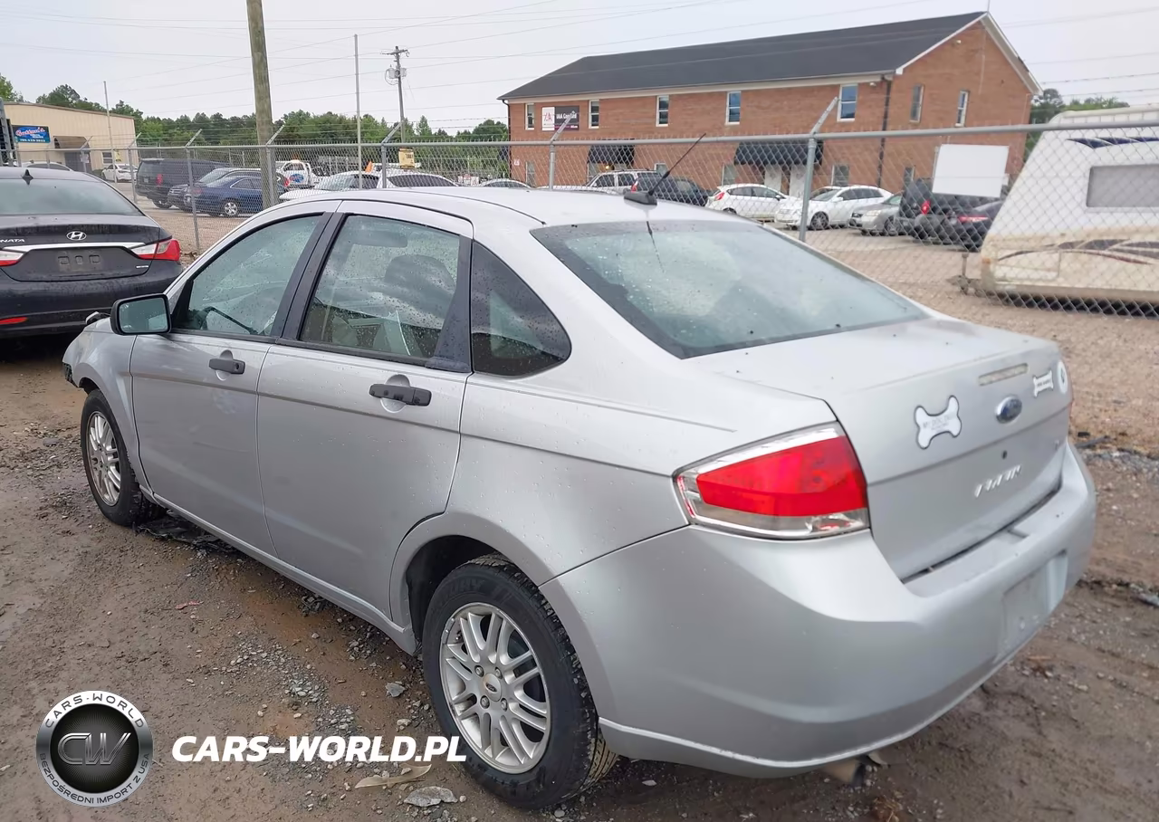 2009 Ford Focus Se VIN:1FAHP35N19W172803 - 3