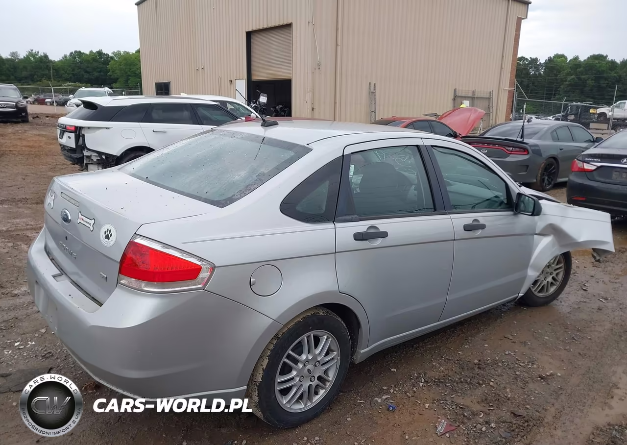 2009 Ford Focus Se VIN:1FAHP35N19W172803 - 4
