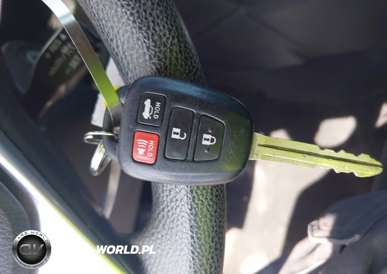 2017 Toyota Corolla Le VIN:2T1BURHE2HC908274 - 11