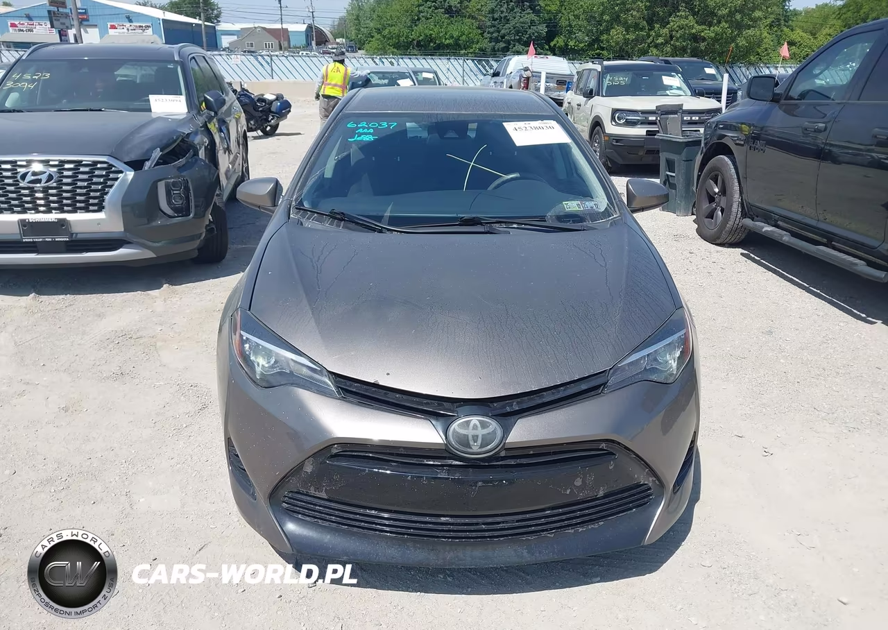 2017 Toyota Corolla Le VIN:2T1BURHE2HC908274 - 12