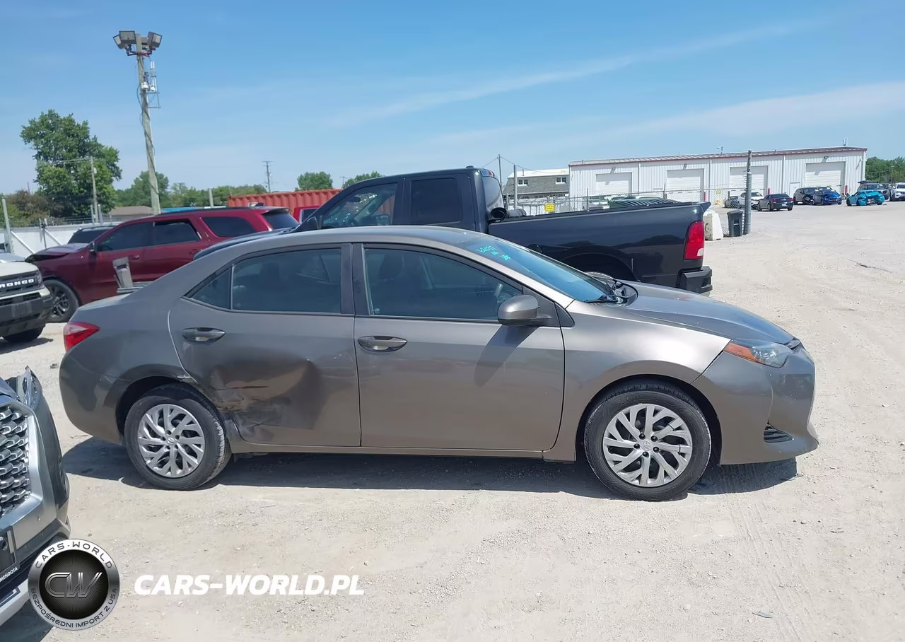 2017 Toyota Corolla Le VIN:2T1BURHE2HC908274 - 13