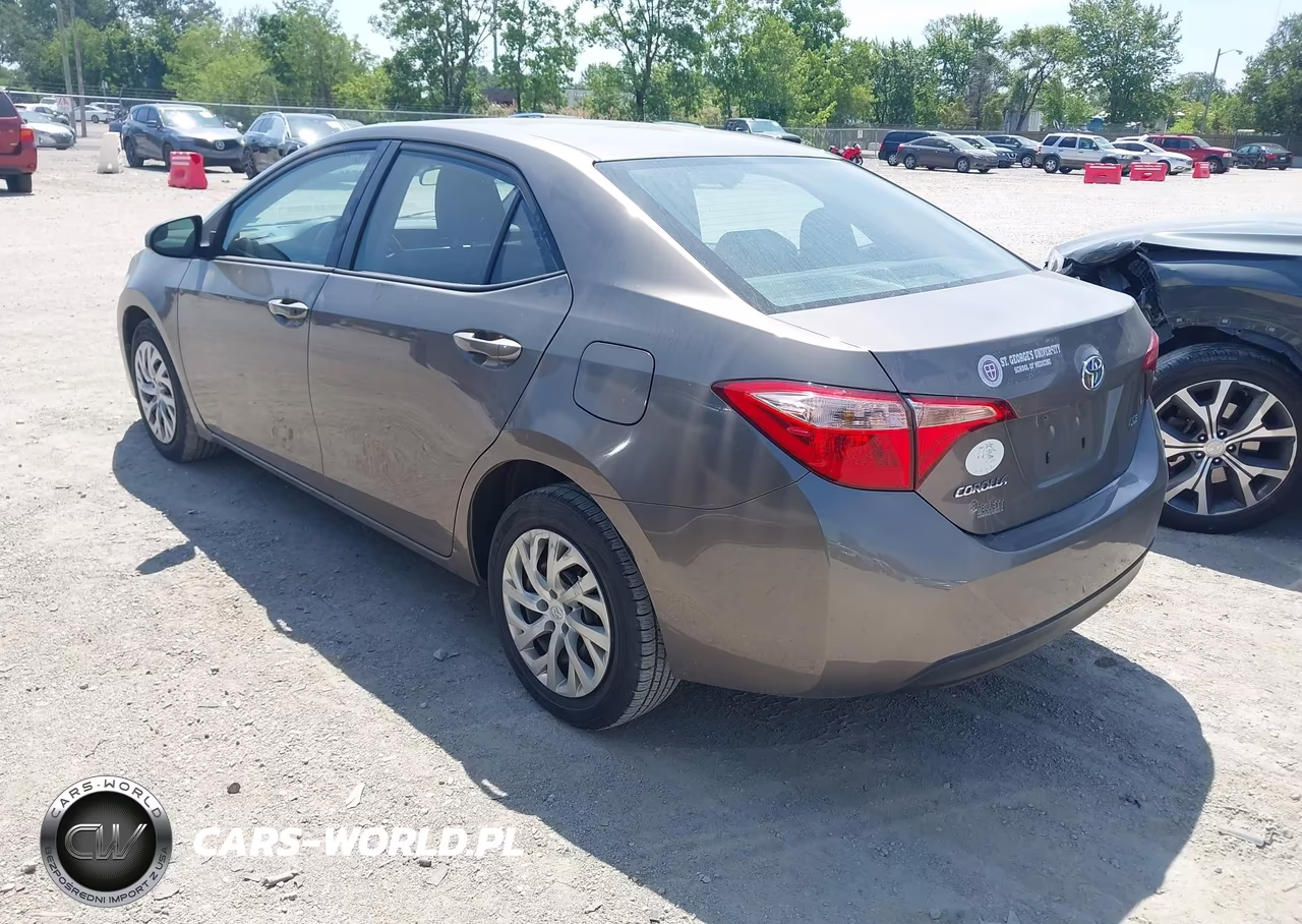 2017 Toyota Corolla Le VIN:2T1BURHE2HC908274 - 3