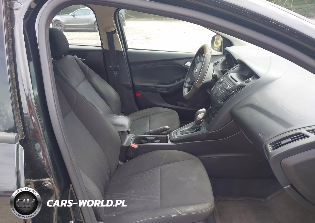 2015 Ford Focus Se VIN:1FADP3K27FL259272 - 5
