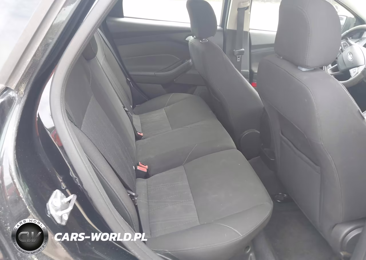 2015 Ford Focus Se VIN:1FADP3K27FL259272 - 8