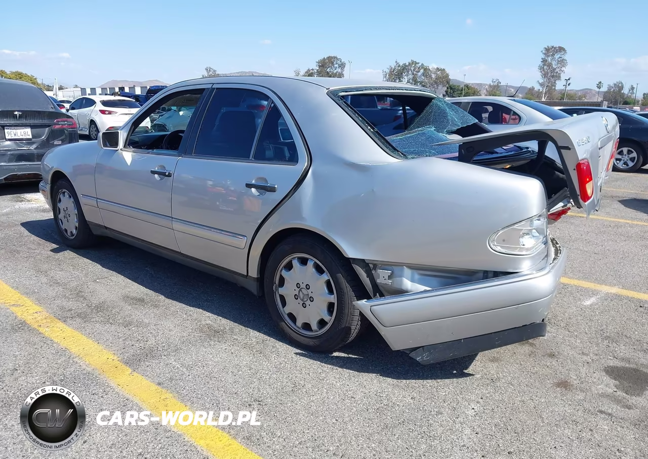 1998 Mercedes-Benz E 320 VIN:WDBJF65F0WA605821 - 3