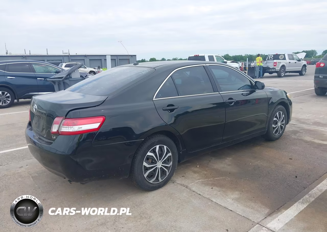 2010 Toyota Camry Le VIN:4T4BF3EKXAR072127 - 4