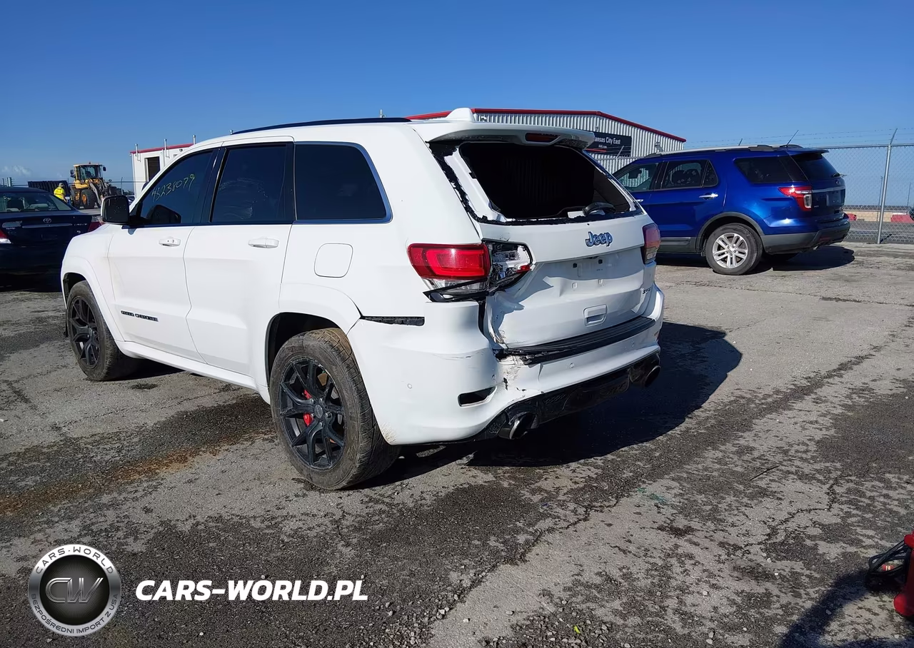 2017 Jeep Grand Cherokee Srt 4X4 VIN:1C4RJFDJ2HC675157 - 4