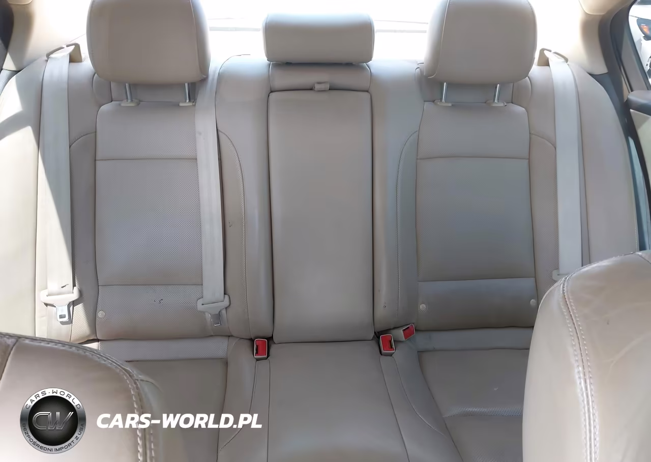 2014 Hyundai Genesis 3.8 VIN:KMHGC4DD6EU263308 - 18