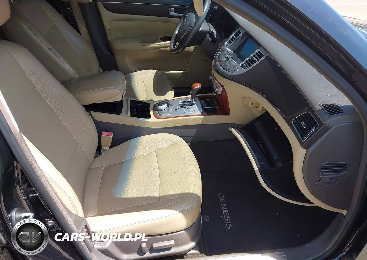 2014 Hyundai Genesis 3.8 VIN:KMHGC4DD6EU263308 - 5