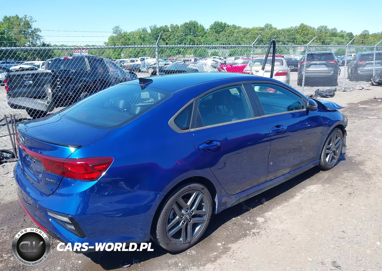 2021 Kia Forte Gt-Line VIN:3KPF34AD7ME380929 - 4